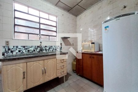 Casa à venda com 250m², 2 quartos e 2 vagas Casa à venda com 250m², 2 quartos e 2 vagasCozinha