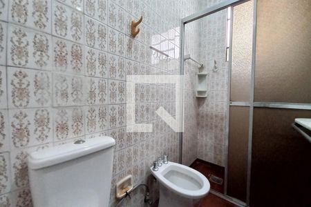 Casa à venda com 250m², 2 quartos e 2 vagas Casa à venda com 250m², 2 quartos e 2 vagasBanheiro