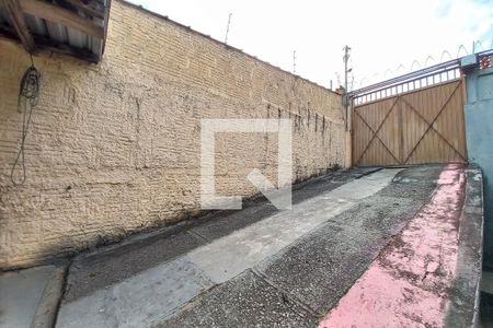Casa à venda com 250m², 2 quartos e 2 vagas Casa à venda com 250m², 2 quartos e 2 vagasGaragem