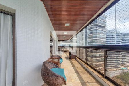 Apartamento para alugar com 250m², 4 quartos e 3 vagasVaranda