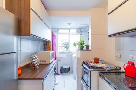 Apartamento à venda com 44m², 2 quartos e 1 vagaCozinha e área de serviço