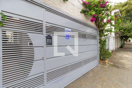 Casa à venda com 180m², 3 quartos e 2 vagasFachada