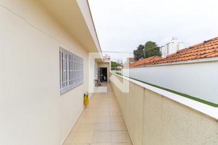 Casa à venda com 180m², 3 quartos e 2 vagasCorredor