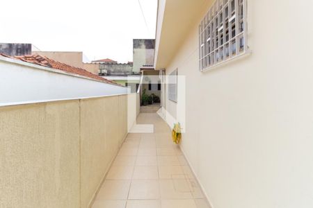 Casa à venda com 180m², 3 quartos e 2 vagasCorredor