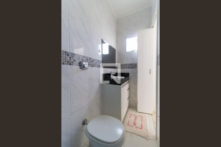 Casa à venda com 180m², 3 quartos e 2 vagasBanheiro casa 2