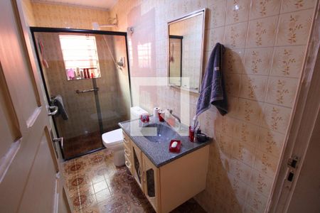 Banheiro de casa à venda com 2 quartos, 149m² em Vila Antonieta, São Paulo