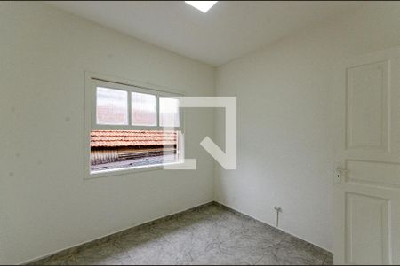 Quarto 2 de casa para alugar com 2 quartos, 80m² em Vila São Vicente, São Paulo