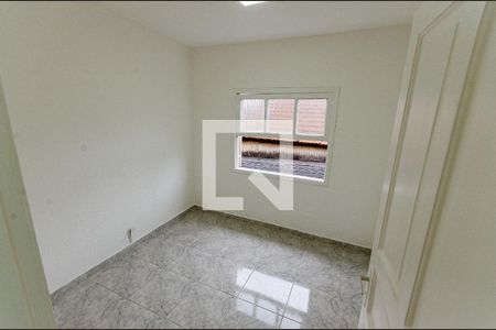 Quarto 2 de casa para alugar com 2 quartos, 80m² em Vila São Vicente, São Paulo