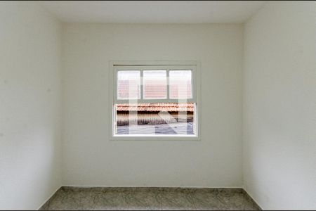 Quarto 2 de casa para alugar com 2 quartos, 80m² em Vila São Vicente, São Paulo