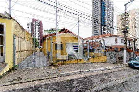 Casa para alugar com 80m², 2 quartos e 1 vaga Casa para alugar com 80m², 2 quartos e 1 vagaFachada