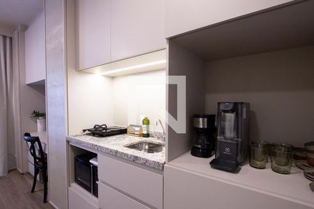 Cozinha de kitnet/studio para alugar com 1 quarto, 21m² em República, São Paulo