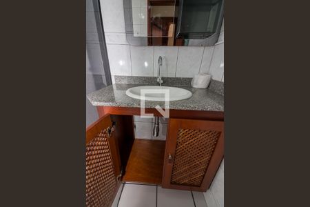 Apartamento para alugar com 61m², 2 quartos e sem vaga Apartamento para alugar com 61m², 2 quartos e sem vagaBanheiro