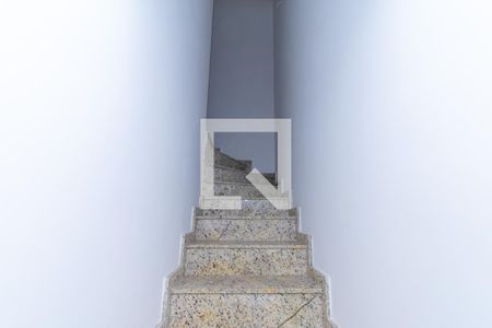 Escada de casa de condomínio à venda com 2 quartos, 112m² em Vila Alpina, São Paulo