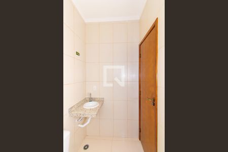 Casa de condomínio à venda com 112m², 2 quartos e 2 vagasBanheiro da Suíte 1