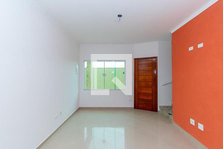 Casa de condomínio à venda com 112m², 2 quartos e 2 vagasSala