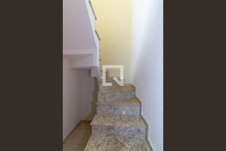 Escada de casa de condomínio à venda com 2 quartos, 112m² em Vila Alpina, São Paulo