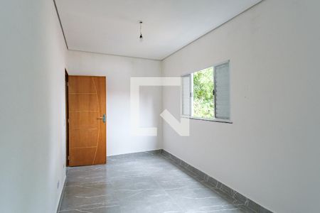 Quarto 1 de casa para alugar com 2 quartos, 110m² em Vila Carrao, São Paulo