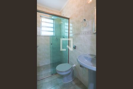 Banheiro de casa à venda com 3 quartos, 172m² em Jardim Maria Estela, São Paulo