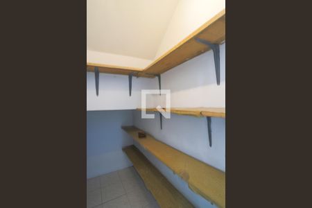 Despensa  de casa à venda com 3 quartos, 172m² em Jardim Maria Estela, São Paulo