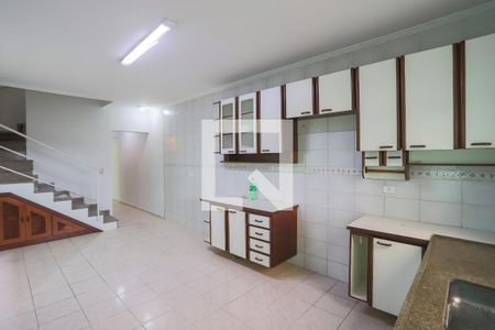 Casa à venda com 172m², 3 quartos e 2 vagas Casa à venda com 172m², 3 quartos e 2 vagasCozinha