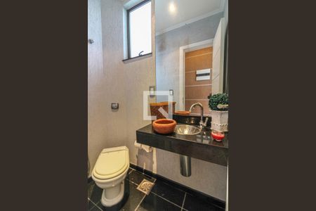 Apartamento à venda com 250m², 3 quartos e 2 vagasLavabo