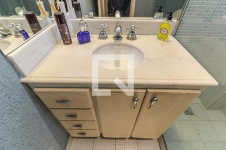 Apartamento à venda com 250m², 3 quartos e 2 vagasBanheiro da Suíte 2