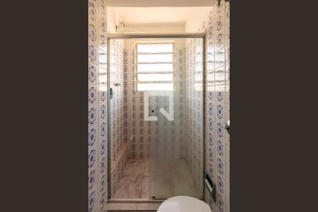 Banheiro de apartamento à venda com 1 quarto, 50m² em Jardim São Pedro, Porto Alegre