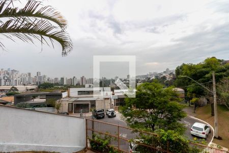 Vista de casa à venda com 4 quartos, 266m² em Buritis, Belo Horizonte