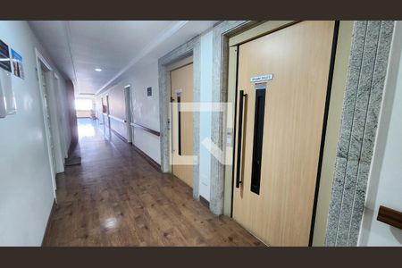 Apartamento para alugar com 60m², 2 quartos e 1 vagaCorredor