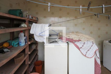 Casa à venda com 351m², 3 quartos e 6 vagasÁrea de Serviço