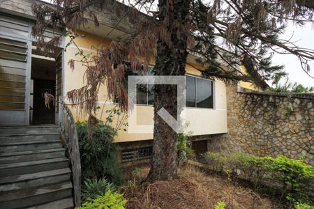 Casa à venda com 351m², 3 quartos e 6 vagasFachada