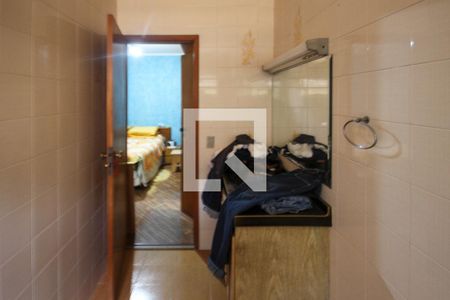 Casa à venda com 351m², 3 quartos e 6 vagasBanheiro da Suite