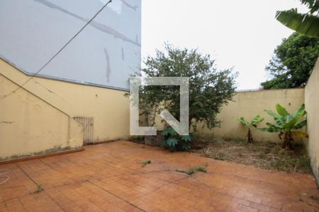 Casa à venda com 351m², 3 quartos e 6 vagasQuintal