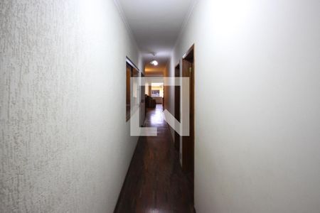 Casa à venda com 351m², 3 quartos e 6 vagasCorredor