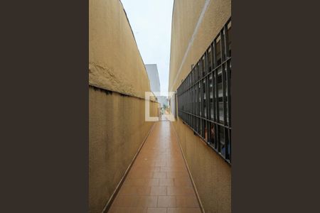 Casa à venda com 351m², 3 quartos e 6 vagasCorredor