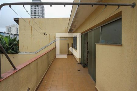 Casa à venda com 351m², 3 quartos e 6 vagasCorredor