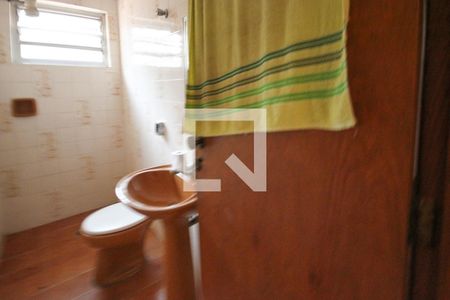 Casa à venda com 351m², 3 quartos e 6 vagasBanheiro de Serviço