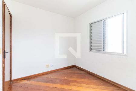 Quarto 2 de apartamento para alugar com 2 quartos, 55m² em Jardim Ubirajara, São Paulo
