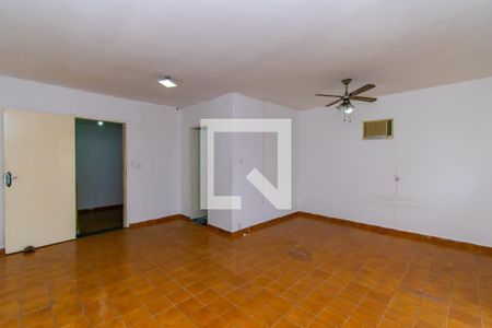 Casa à venda com 150m², 3 quartos e 1 vagaSuíte