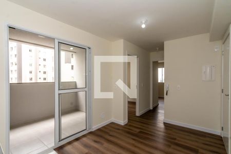 Sala de apartamento à venda com 2 quartos, 43m² em Vila das Bandeiras, Guarulhos