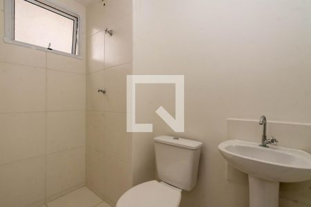 Banheiro de apartamento à venda com 2 quartos, 43m² em Vila das Bandeiras, Guarulhos