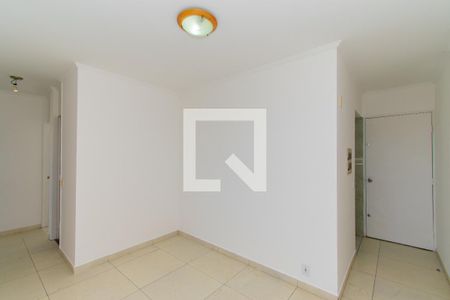 Sala de apartamento para alugar com 3 quartos, 55m² em Jardim Santa Teresinha, São Paulo