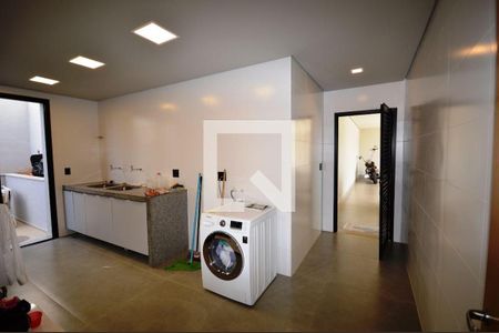 Casa de condomínio à venda com 494m², 4 quartos e 5 vagas