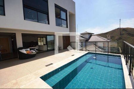 Casa de condomínio à venda com 494m², 4 quartos e 5 vagas