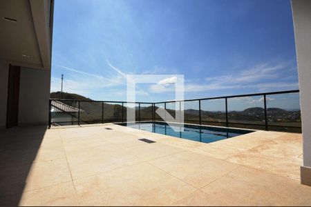 Casa de condomínio à venda com 494m², 4 quartos e 5 vagas