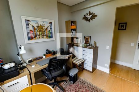 Apartamento à venda com 318m², 3 quartos e 3 vagasQuarto 2