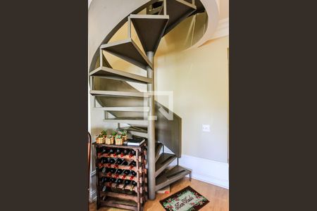 Apartamento à venda com 318m², 3 quartos e 3 vagasEscada