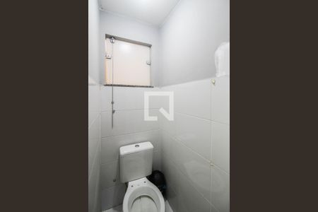 Lavabo de casa de condomínio para alugar com 2 quartos, 70m² em Centro, Nilópolis