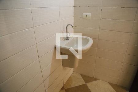 Casa para alugar com 45m², 1 quarto e sem vagaBanheiro