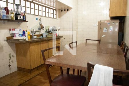 Casa à venda com 122m², 3 quartos e 3 vagas Casa à venda com 122m², 3 quartos e 3 vagasCozinha